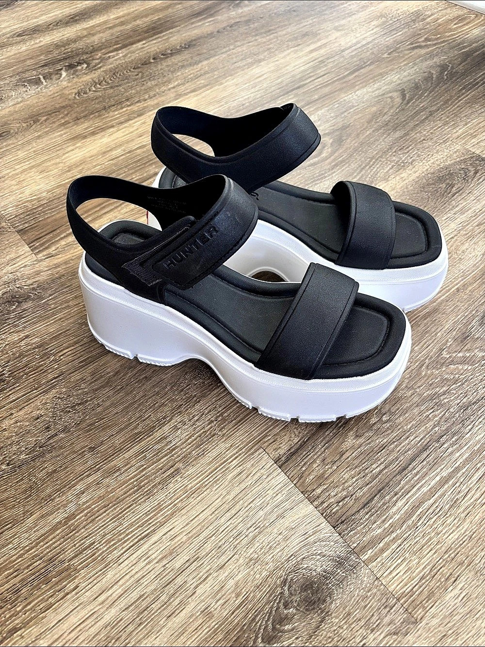 Hunter Abel Platform Wedge Sandal Black & White